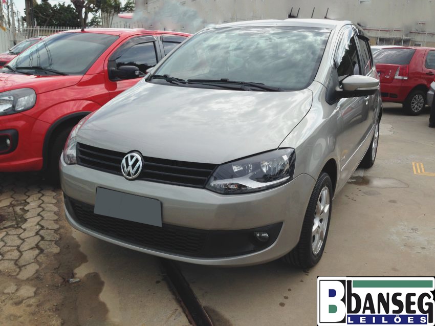​Volkswagen Fox Prime 1.6 Mi Total Flex 8V 5p Ano 2012/2013