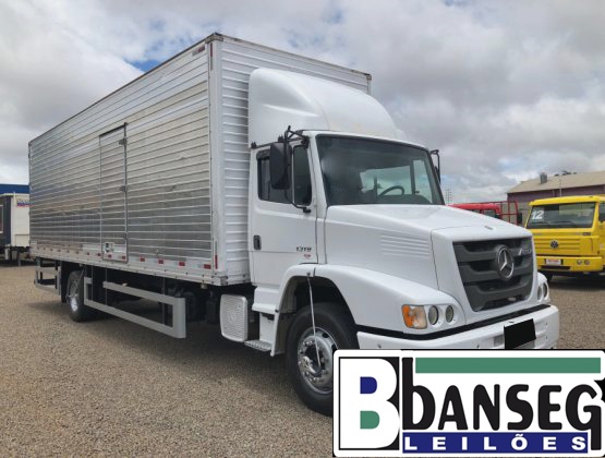 ​MERCEDES-BENZ ATRON 1319 4X2, BAÚ.