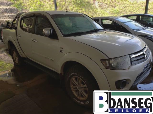 ​MITSUBISHI L200 TRITON HPE 3.2 TURBO ANO 2015