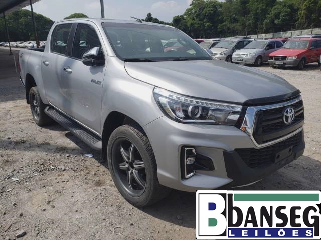 ​TOYOTA HILUX CD SRX 2.8 D-4D TURBO ANO 2019