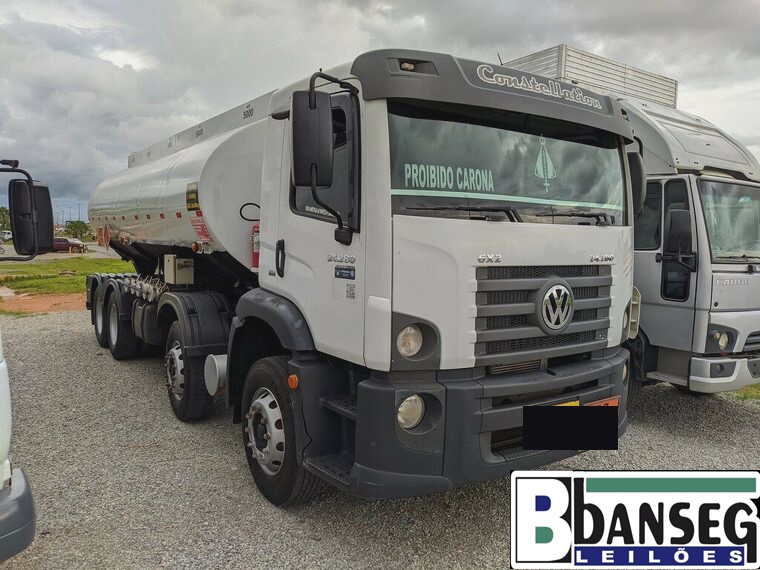 ​VOLKSWAGEN CONSTELLATION 24-280 E BRANCO 2014
